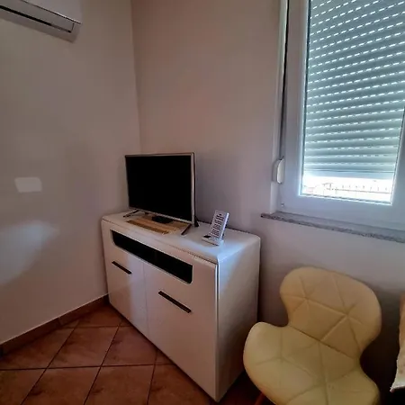 Apartamento Ema Pula