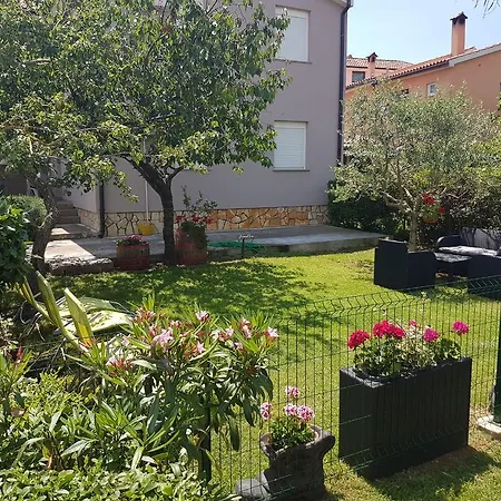 Ema Apartamento Pula
