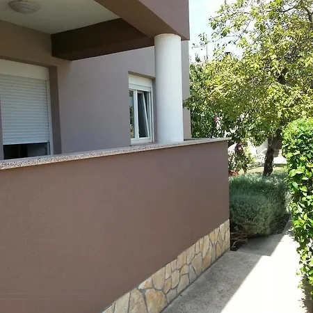 Appartement Ema *
