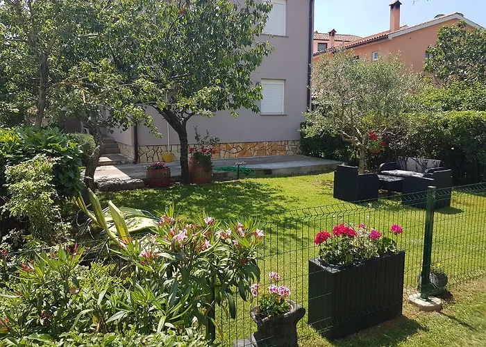 Ema Διαμέρισμα Πούλα